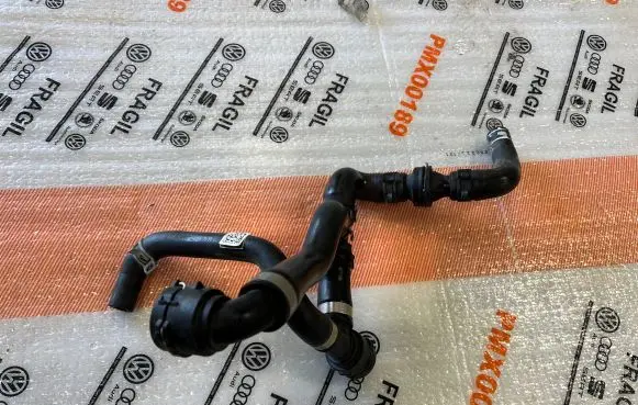 Audi A5 Engine coolant pipe/hose 8W0122449CR