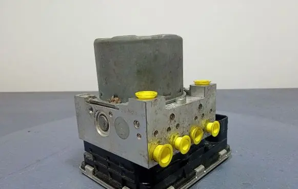Ford Focus ABS Pump JX61-2B373-GK