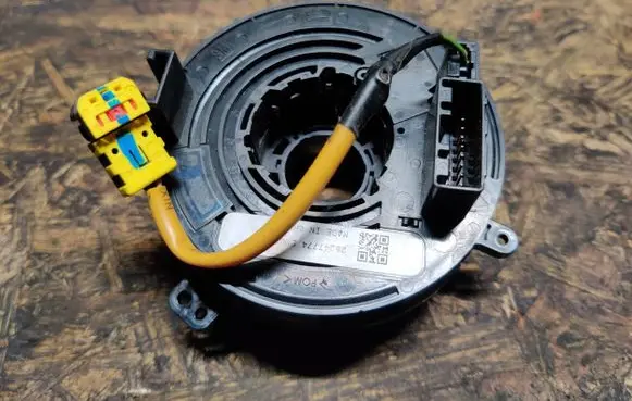 Chevrolet Cruze Airbag slip ring squib (SRS ring) 25947774