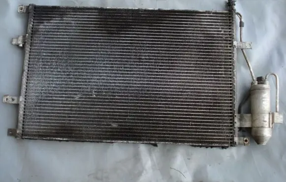 A/C cooling radiator (condenser)
