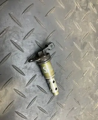 BMW 3 E92 E93 Camshaft vanos timing valve 7516293