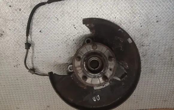 Opel Insignia A Front wheel hub spindle knuckle