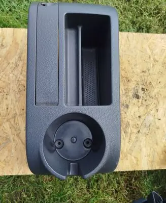Volkswagen Golf V Center console 1K0863323 1K0863319