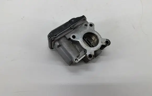 Nissan Juke I F15 Throttle valve 161206038R