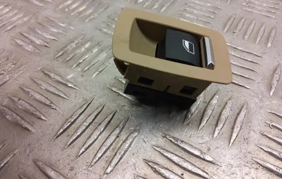 BMW X3 F25 Electric window control switch 9303595