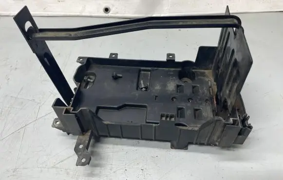 Opel Mokka Battery tray 95933269