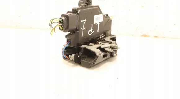 Skoda Octavia Mk2 (1Z) Front door lock