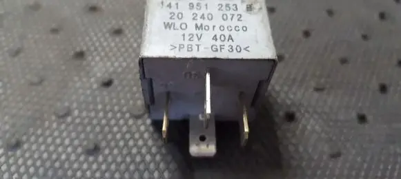 Audi TT Mk1 Other relay 141951253B 20240072