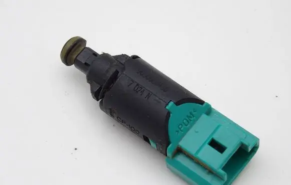 Citroen C4 I Brake pedal sensor switch 9650688480