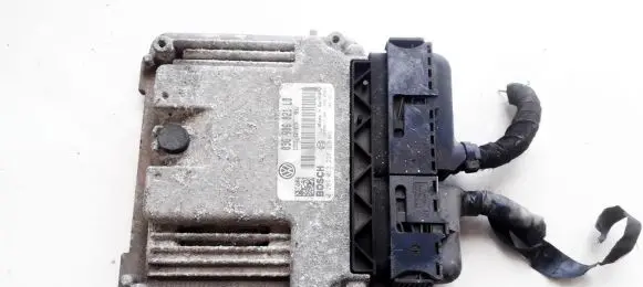 Skoda Octavia Mk2 (1Z) Engine control unit/module 03G906021LB 0281013238