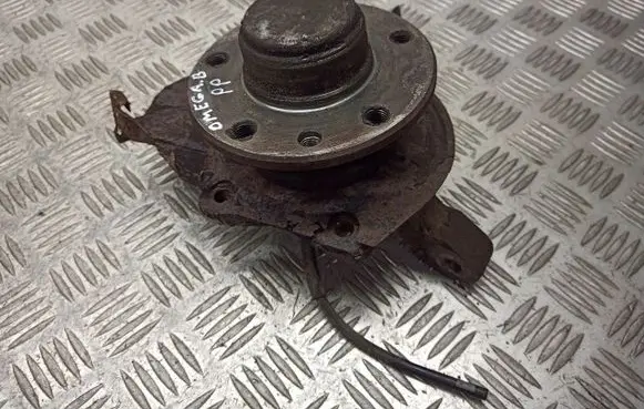 Opel Omega B2 Stub axle 