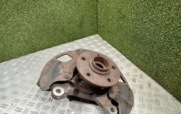Man TGE 1gen Front wheel hub spindle knuckle 2N0615311