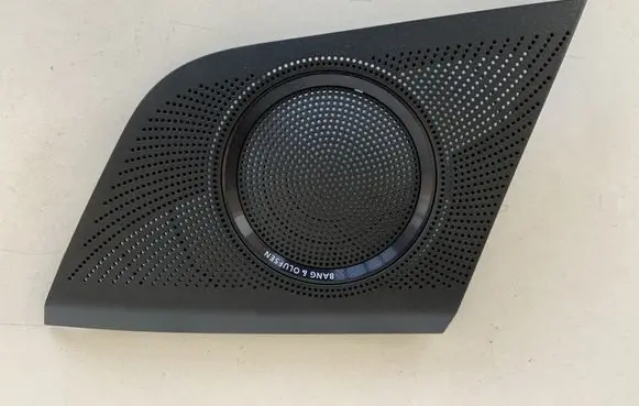 Side speaker trim/cover