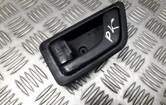 Hyundai Getz Front door interior handle 82611TB010 82611-TB010