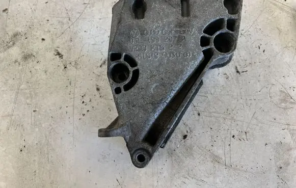 Skoda Rapid (NH) Engine mounting bracket 03L199207A