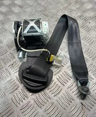 Volkswagen PASSAT B7 Front seatbelt 34153987 34153867A