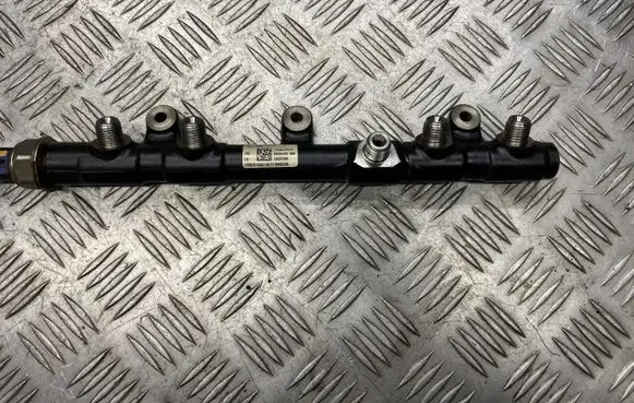 Mercedes-Benz X-class W470 Fuel main line pipe H8201257368