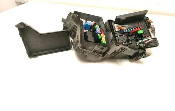 Nissan Qashqai+2 Fuse module 284B7BB02C