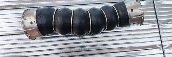 Intercooler hose/pipe