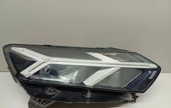 Dacia Sandero III Headlight/headlamp 260107920R