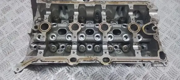 Volkswagen Golf VII Engine head 06L403D