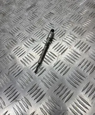 Volkswagen Caddy Glow plug 03L905061G 0103110102