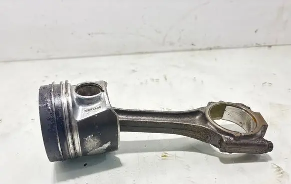 Volkswagen Golf VII Piston with connecting rod 03LA