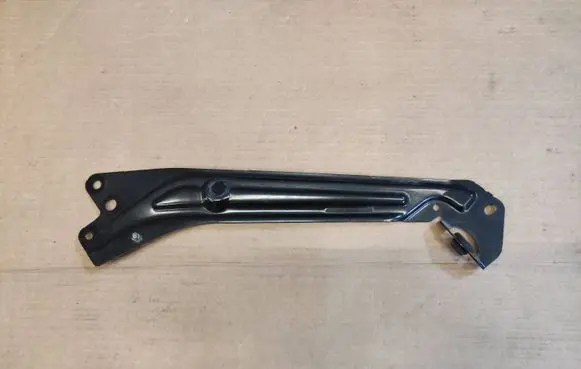 Skoda Yeti (5L) Radiator support slam panel bracket 5L0805931