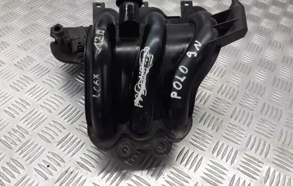 Volkswagen Polo IV 9N3 Intake manifold 03D129743D