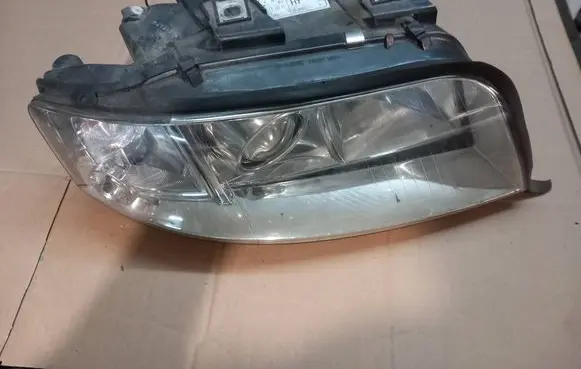 Audi A6 S6 C5 4B Headlight/headlamp 