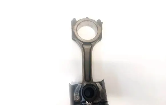 Ford Mondeo Mk III Piston with connecting rod