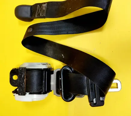 Chrysler Voyager Front seatbelt E33442