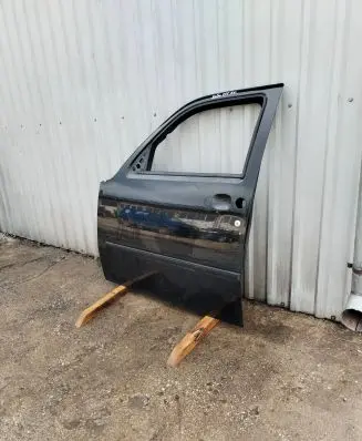 Dodge Nitro Front door