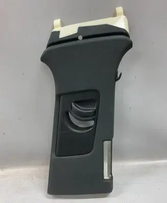 Audi Q7 4M (B) pillar trim (top) 4M0867244B