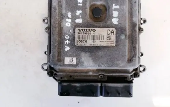 Volvo S60 Engine control unit/module 30729826a 0281012103