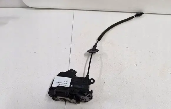 Renault Captur Rear door lock 825007607R