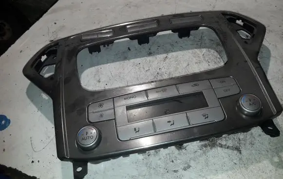 Ford Mondeo MK IV Climate control unit 7S7T18C612AK