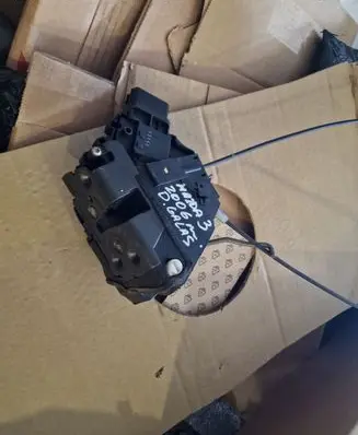 Mazda 3 I Rear door lock
