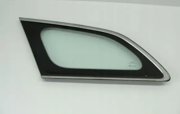 Toyota Avensis T270 Sliding door window/glass 