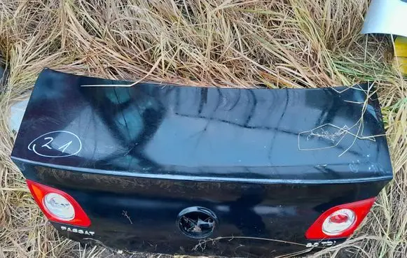 Volkswagen PASSAT B6 Tailgate/trunk/boot lid