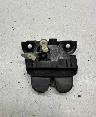 Audi A6 S6 C5 4B Tailgate/trunk/boot lock/catch/latch 4B9827505M