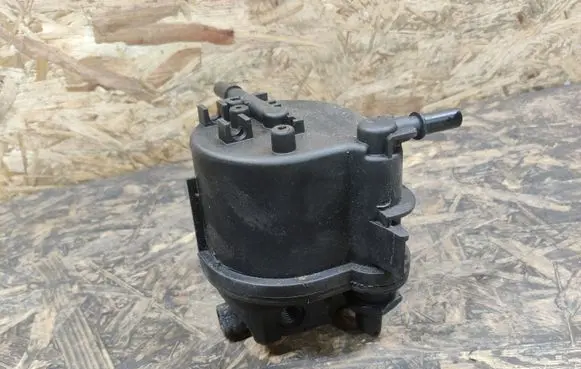 Ford Fusion Fuel filter housing 70532707