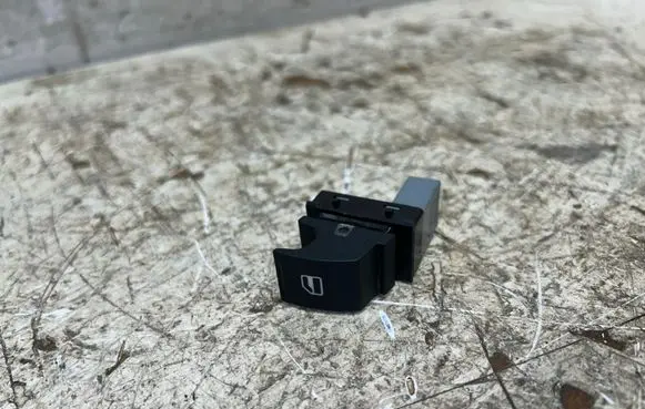 Volkswagen Golf V Electric window control switch 7L6959855B