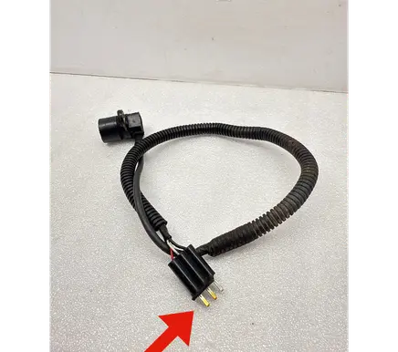 Nissan Patrol Y61 Crankshaft speed sensor 25977VC101