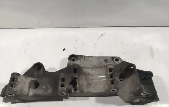 Volkswagen Sharan Generator/alternator bracket R045903143C