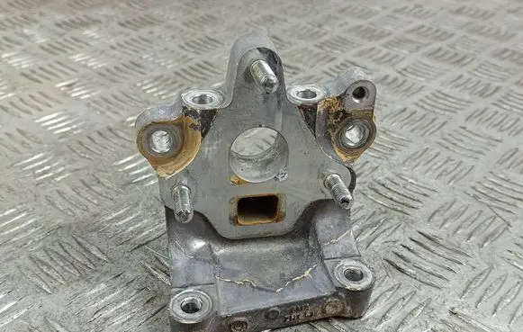 Honda CR-V EGR valve cooler bracket 1D21A 231207179F