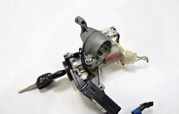 Mitsubishi Outlander Ignition lock