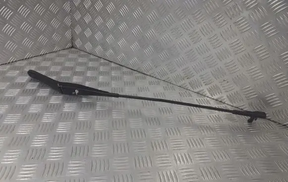 Ford Focus Front wiper blade arm 4M5117526CD