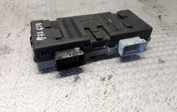 Peugeot 607 Seat control module 9638960380