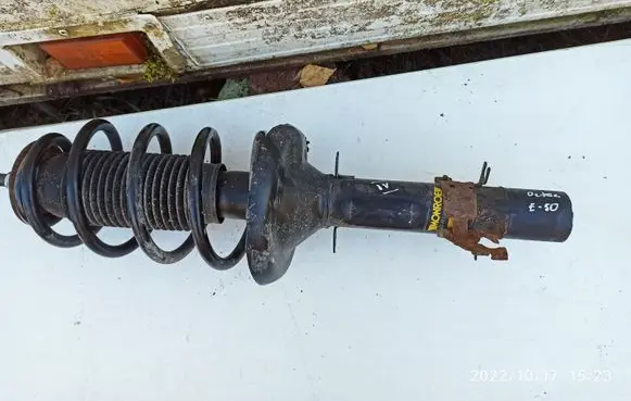 Skoda Octavia Mk1 (1U) Front shock absorber with coil spring